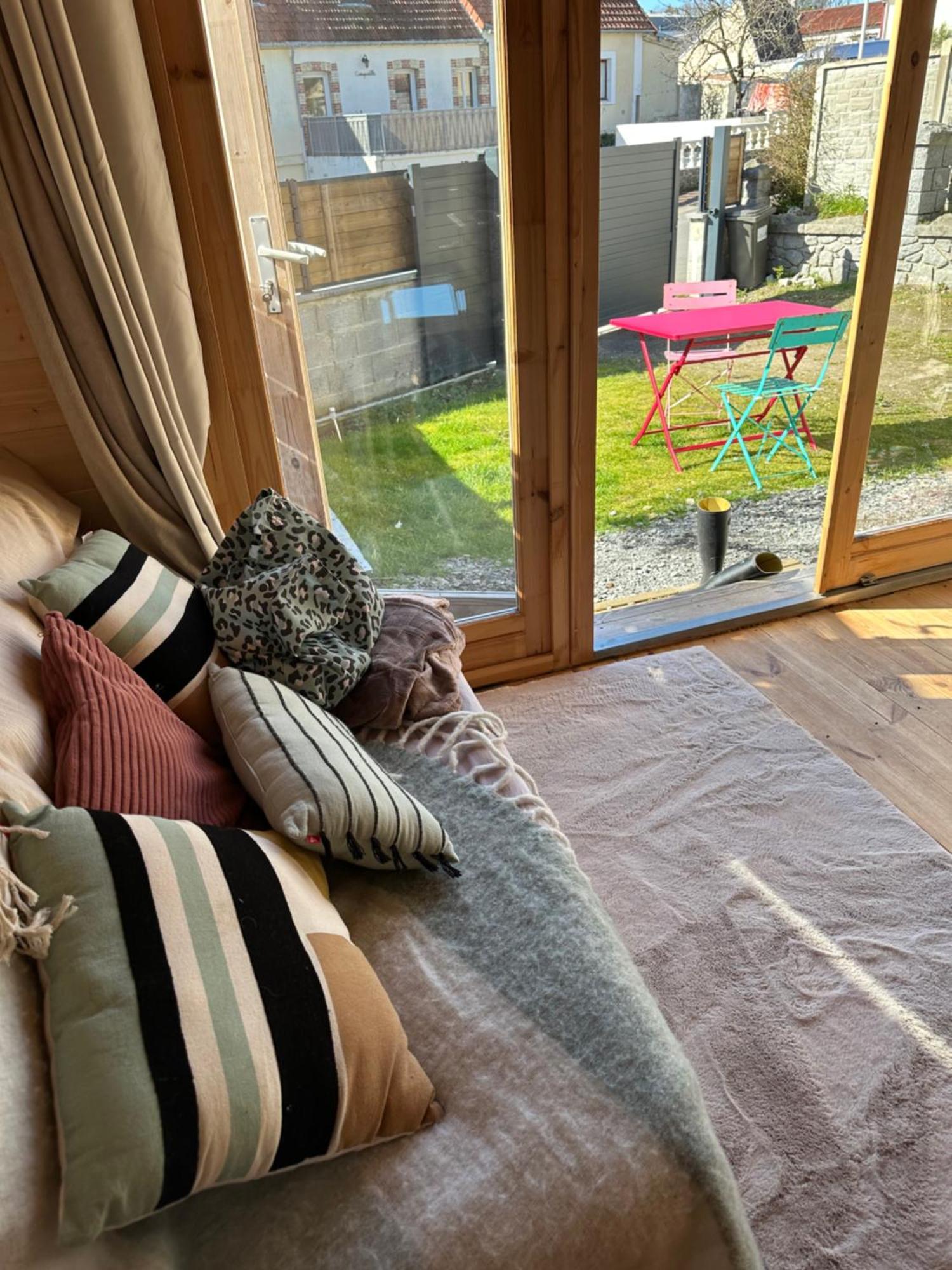 Hébergement de vacances Maison En Bois 1 4 Couchages Type Tiny House Granville